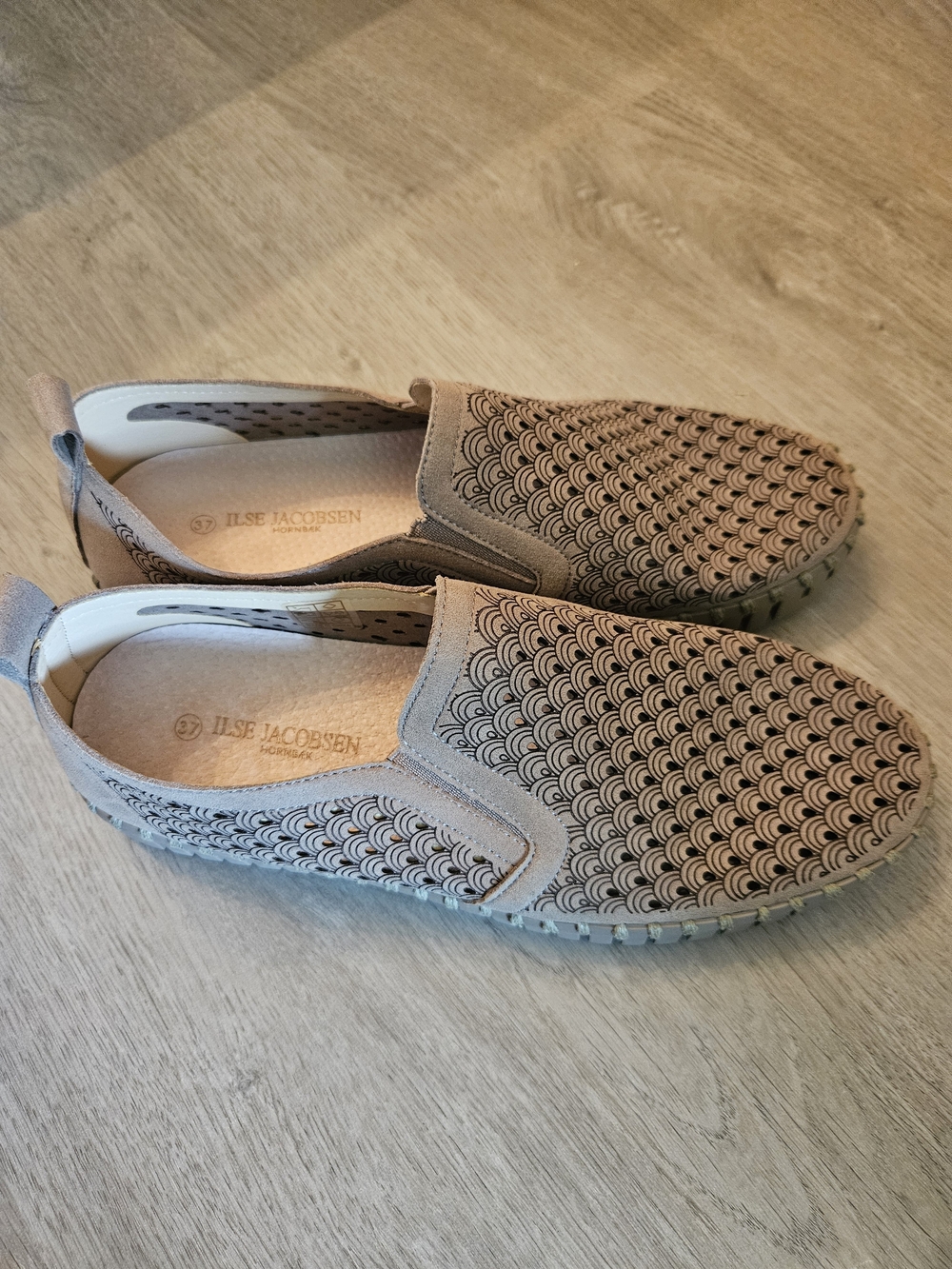 New Ilse Jacoben "Tulip" walking shoes Size 37
